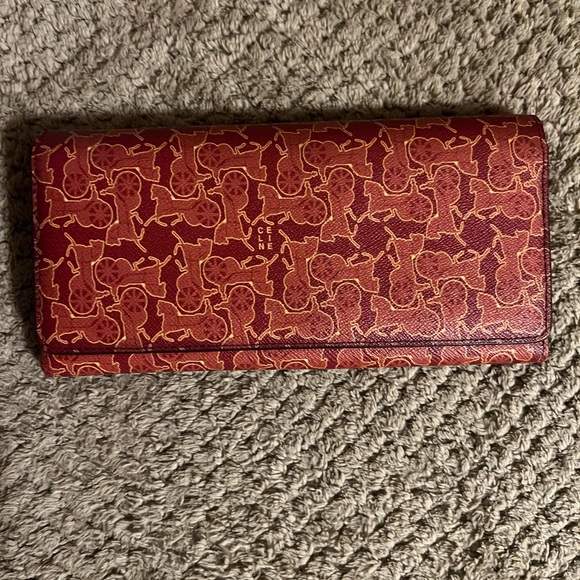 Celine Horse and Carriage Vintage Bifold Wallet in burnt orange/red - Picture 1 of 8